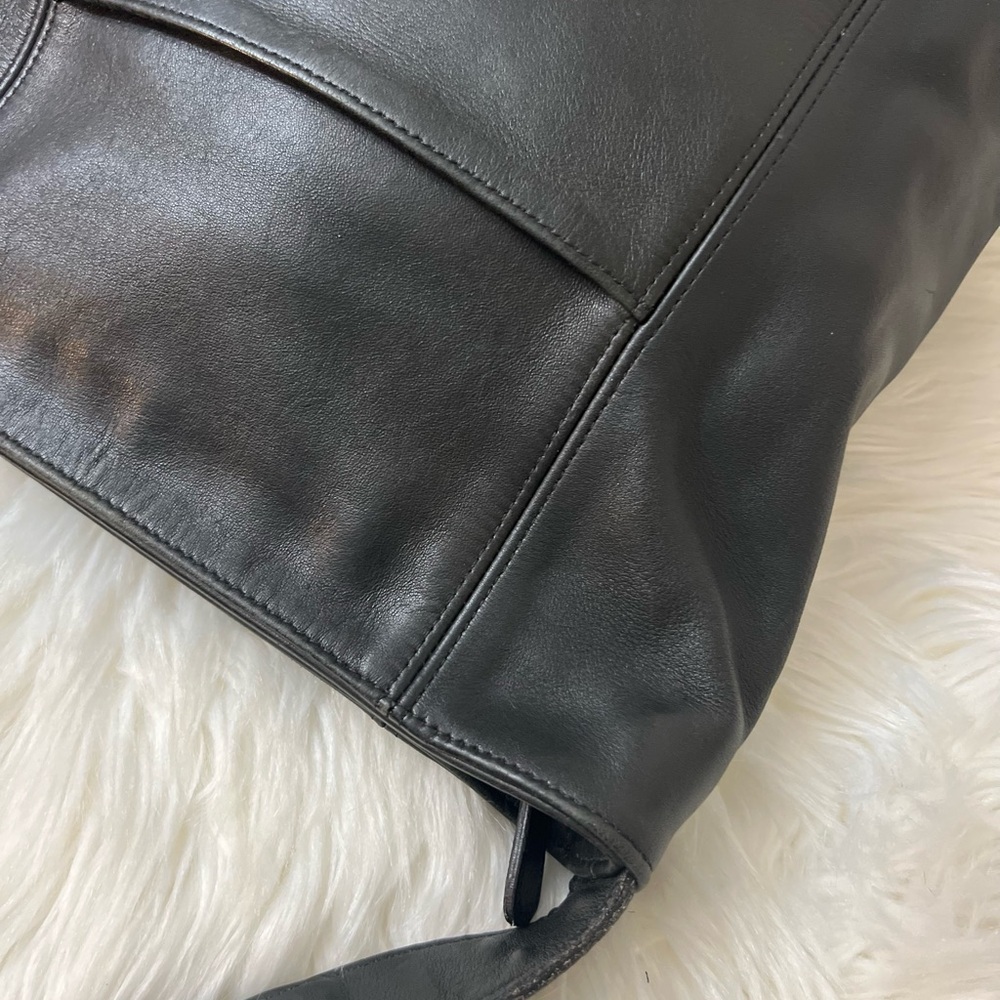Vintage COACH ERICKSON
SOHO Black Leather Shoulder
Bag 4169 - Picture 10 of 14